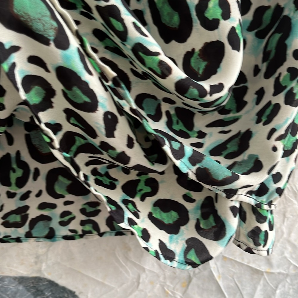 Cabi Cheetah Print Tank Top w/Inner Lining - Picture 5 of 7